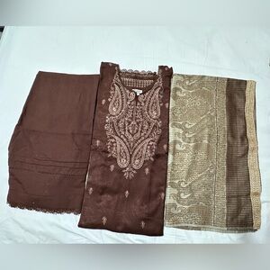 SALE‼️ Brown Embroidered Slub Cotton Salwaar Kameez with Shawl in size 24”
